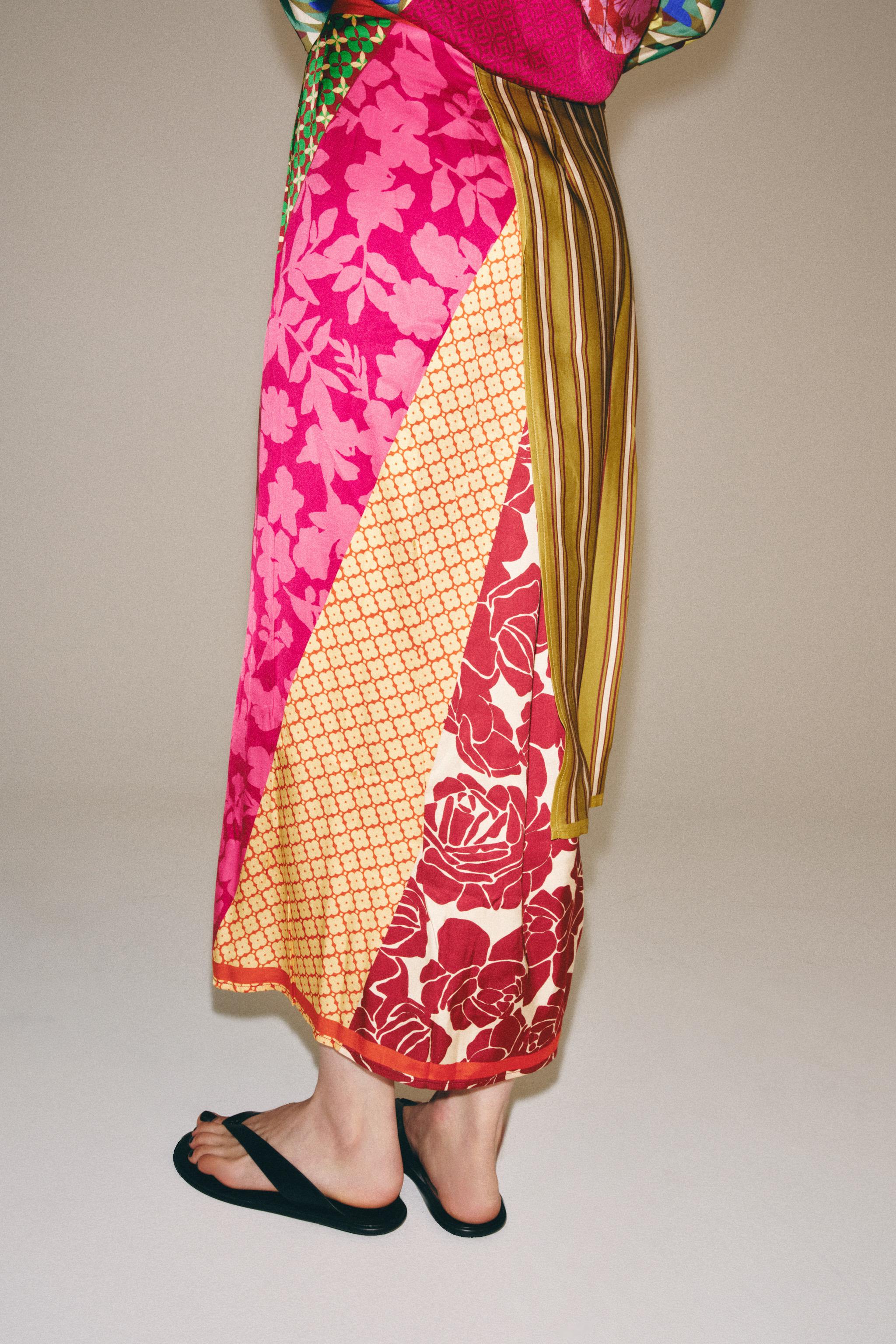 FLORAL AND STRIPED PRINT PAREO SCARF